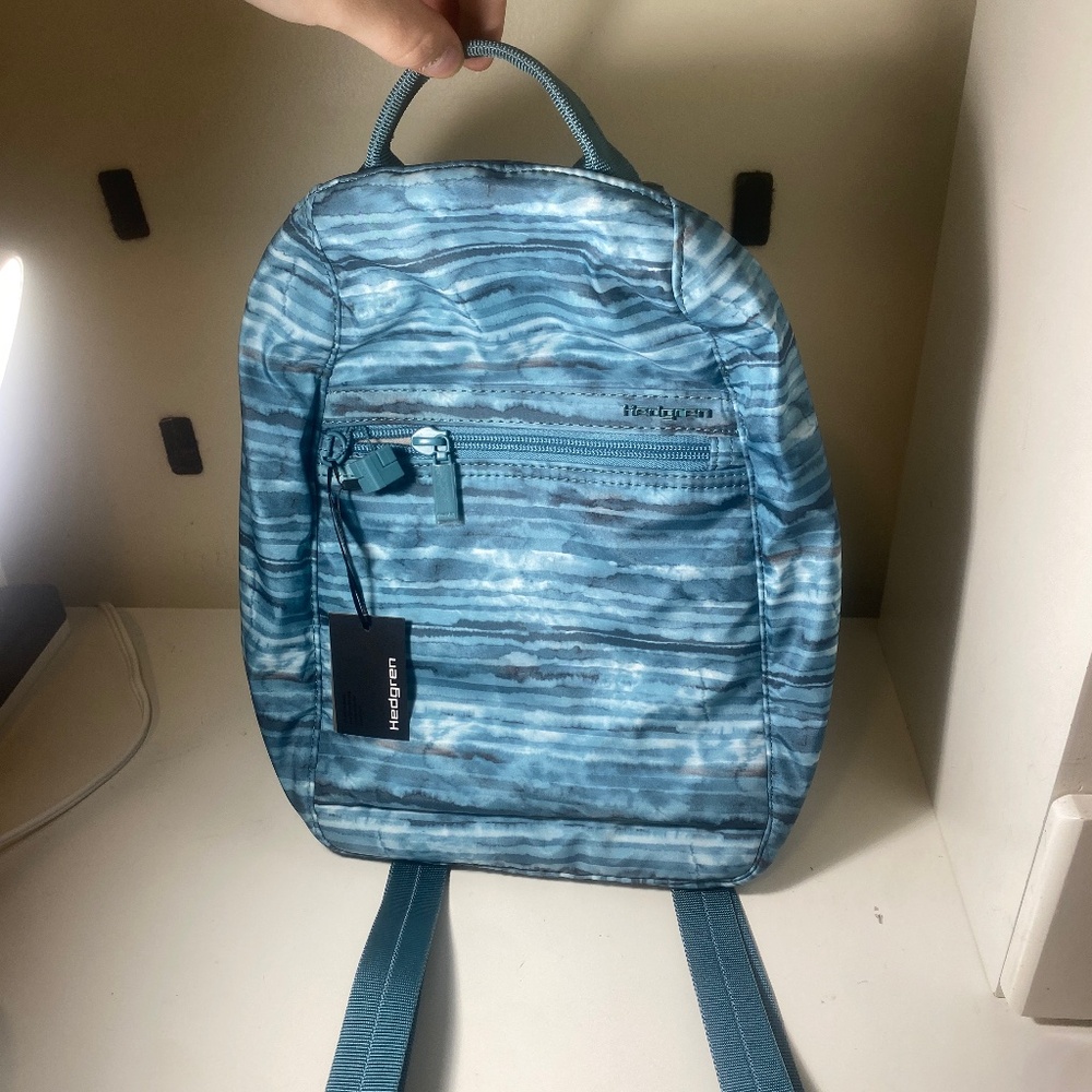 Hedgren inner city aqua print mini backpack with adjustable straps new with tags